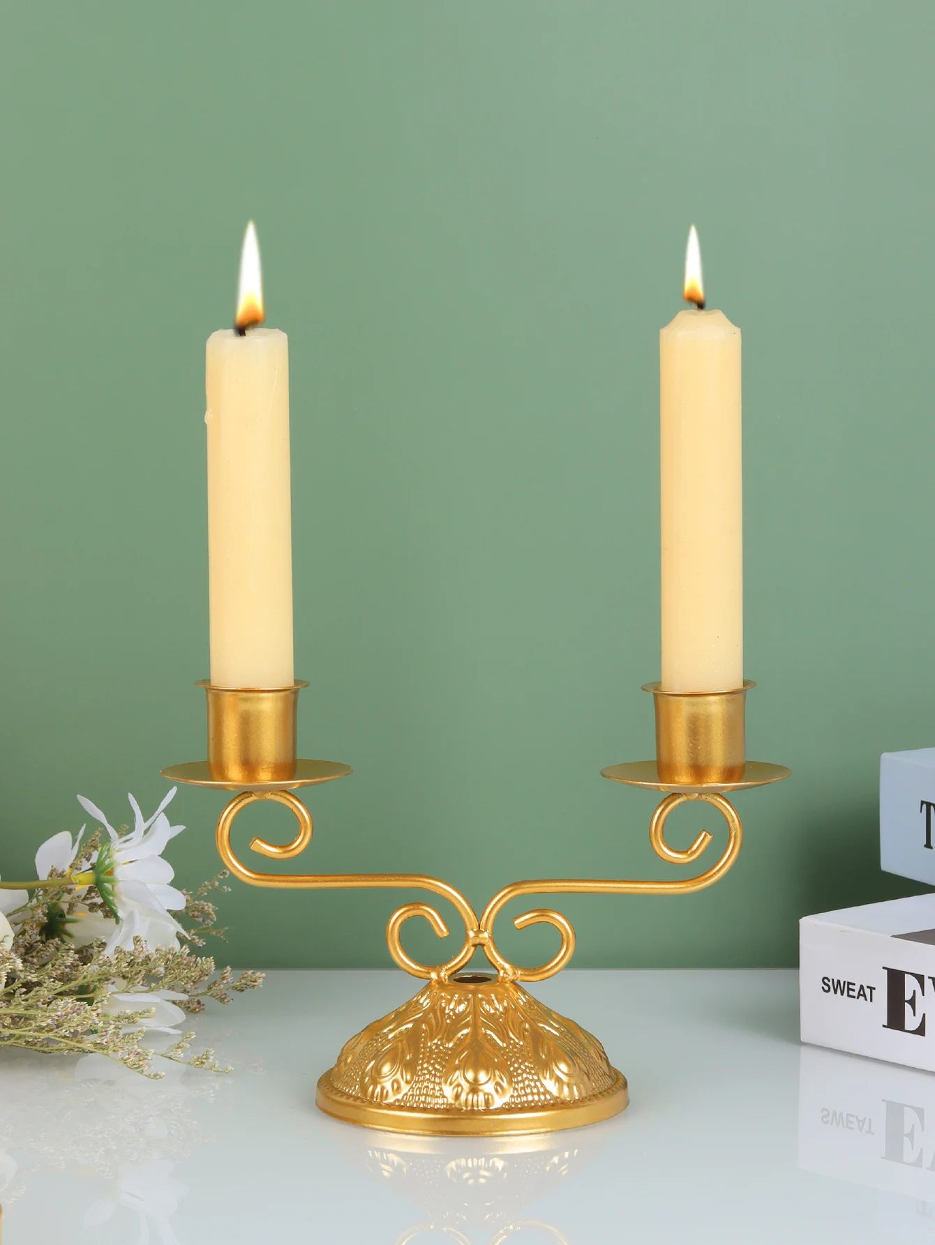 1pcs Vintage candle holders household decorations dining table decorations French Nordic romantic candlelight dinner props candle holders