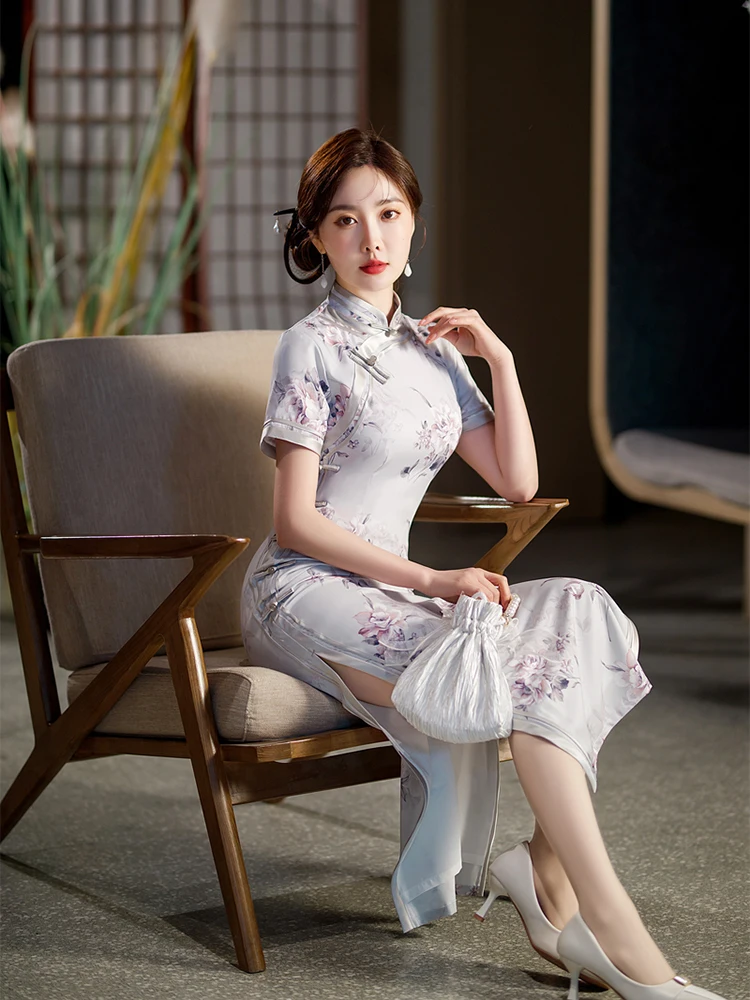 

Yourqipao Summer Slim Silk Light Grey Long Cheongsam Performance Catwalk Banquet Chinese Style Evening Qipao Dress for Women