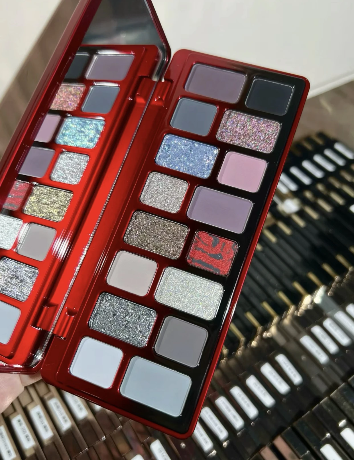 Qianyan 16 Color 24 Color Eye Shadow Palette Black Red Pink Blue Cowherd Sequins Smoky Matte Eyeshadow Makeup Palette