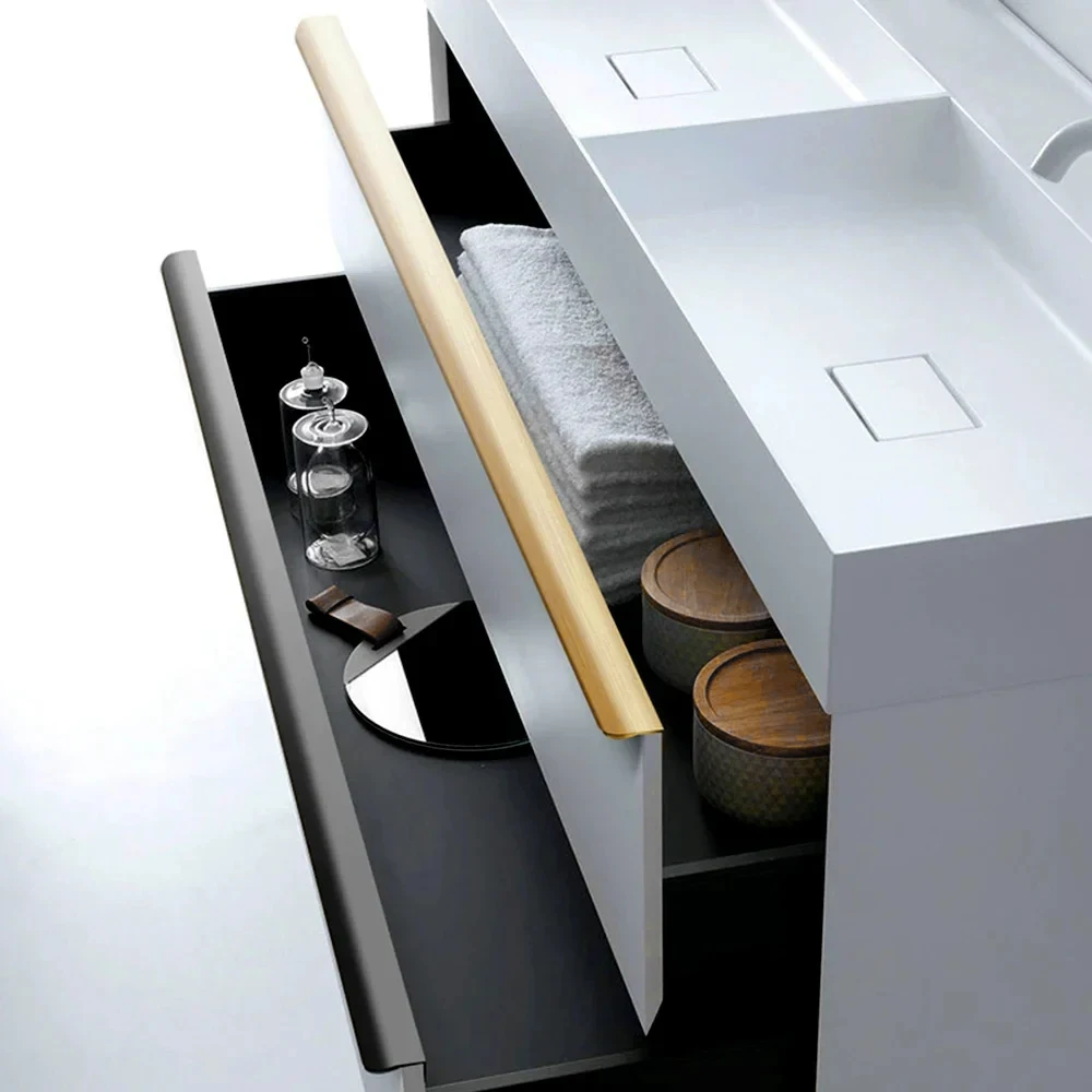 隠された引出しの引き手、 隠しハンドルロングキッチンキャビネット取手引き出し取手アルミ合金家具ハンドル食器棚取手ワードローブ取手隠し JOLIE  CORE ハンドル 96 オールドシルバー≫取っ手 引手 キャビネット/クローゼット ハンドル 引き出し 扉 金具 14.5cm 真鍮製 ... 隠し引き出し引手, ブラック ワードローブ ドアハンドル 隠しキッチンキャビネット プルハンドル アルミ合金 食器棚 引き出し プル