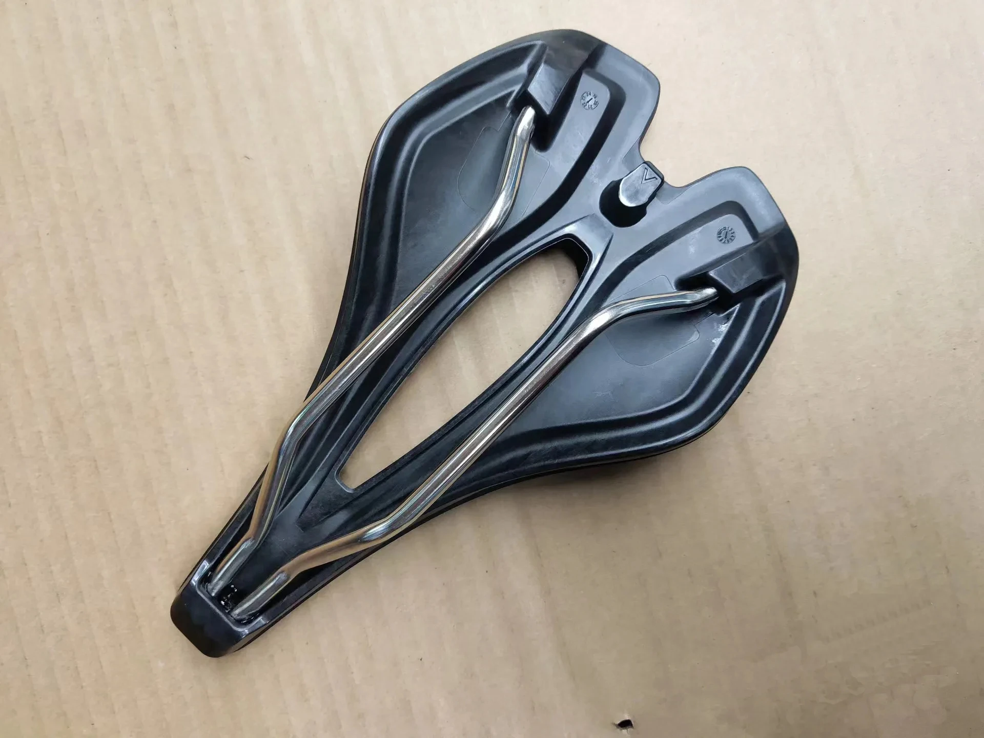 ジャイアントフレキセットSLサドル コンフォートシート ソフトジェル 超軽量 通気性 ジャイアントフレキセットSLサドル,コンフォートシート,ソフトジェル