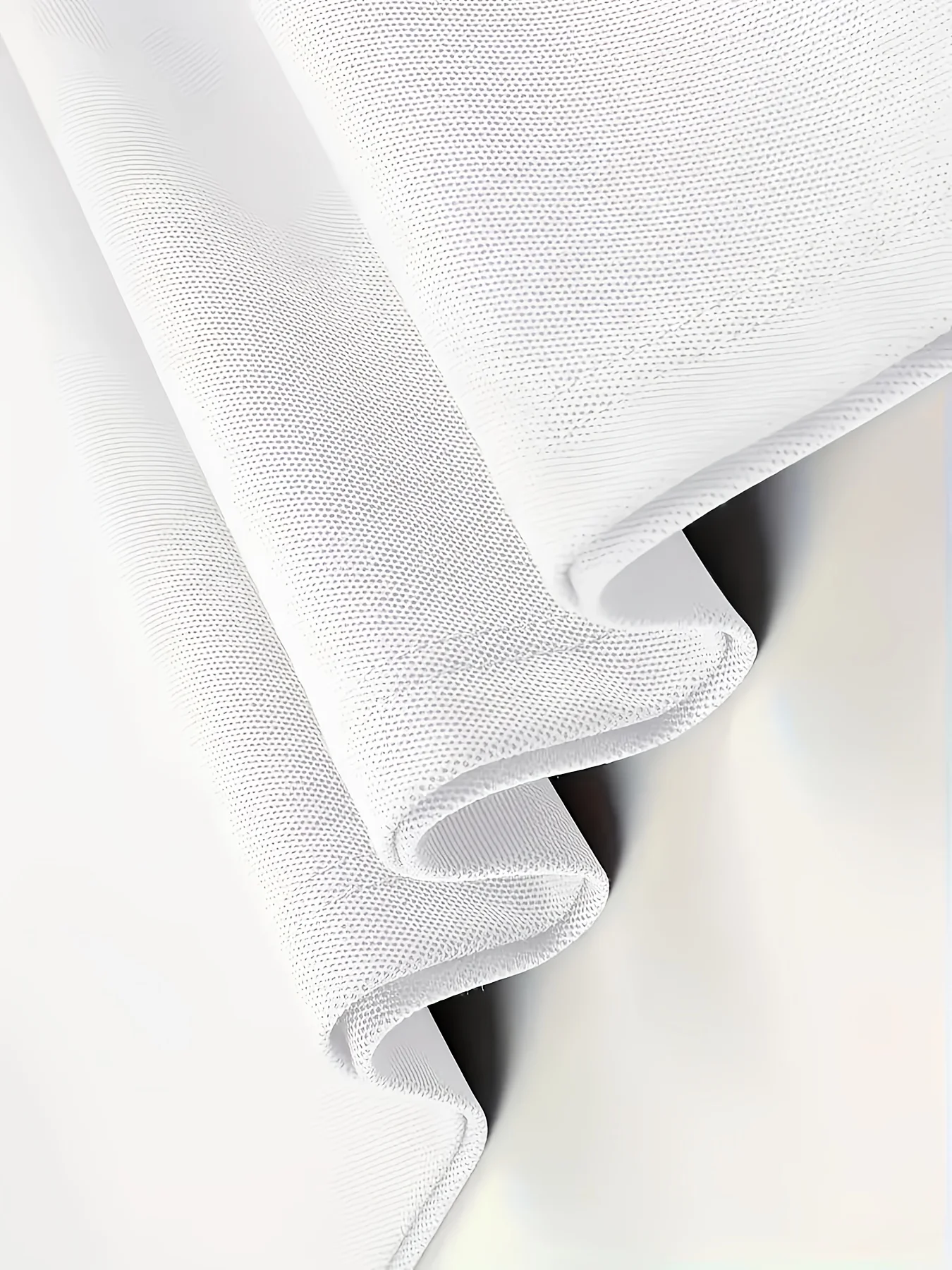 Polo bianca minimalista con colletto decorativo e striscia sulle maniche - immagine 4