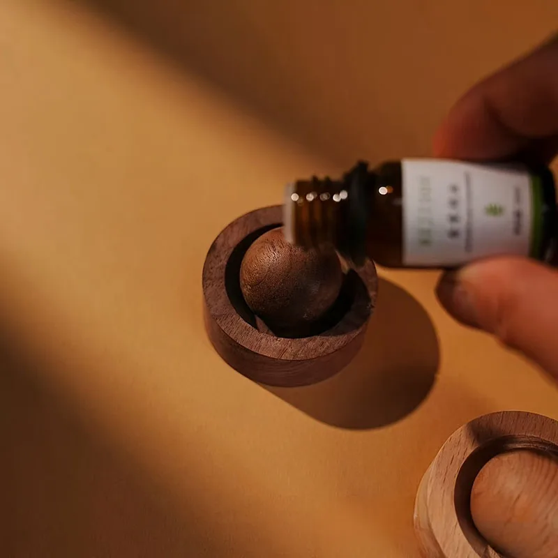 Sophisticated Rotating Wooden Aroma Diffuser for Car and Home - Enhances Air Quality with Fragrance