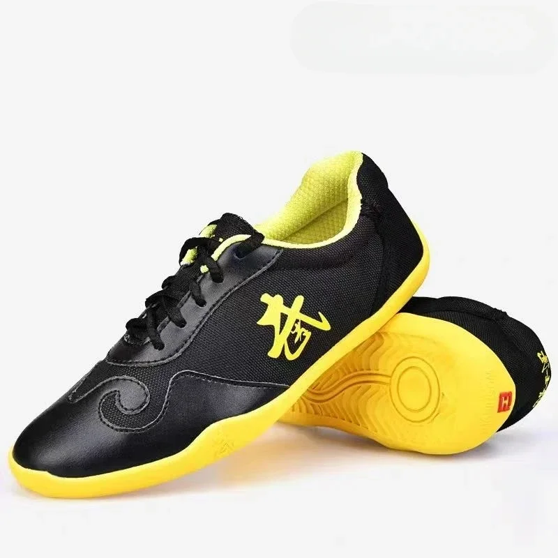 New Martial Arts Shoes Men Wome White Red Tai Chi shoe Unisex Breathable Traditional Kung Fu Shoes Designer Taekwondo Shoe