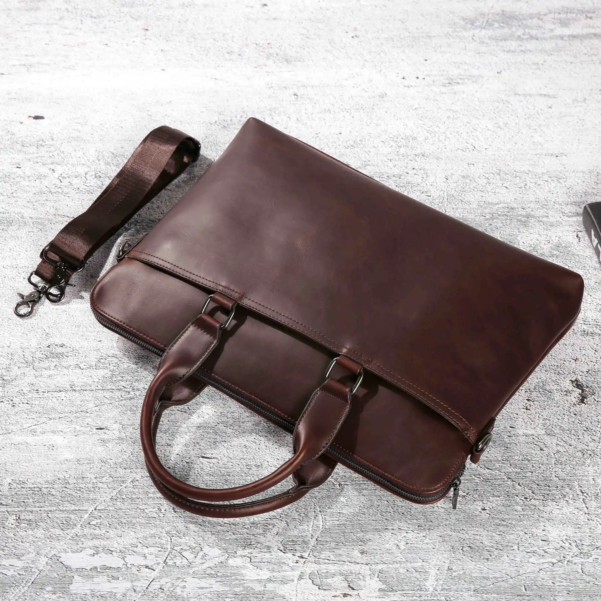 

2022 Men's Promotion Simple Famous Brand Business Men Briefcase Bag Luxury Leather Laptop Bag Man Shoulder Bag Bolsa Maleta