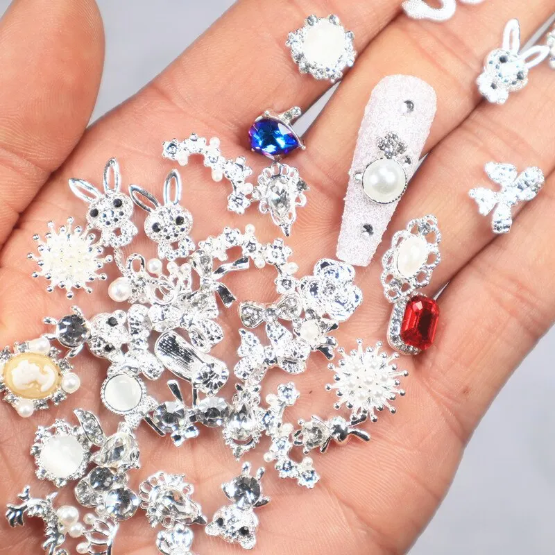 100PCS Random Luxury Nail Art Dangle Jewelry Mixed Style 3D Nail Art