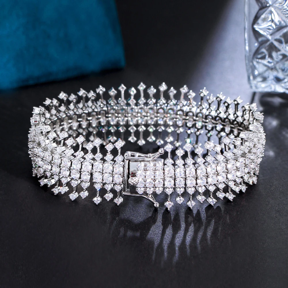 

Женский широкий браслет BeaQueen, с фианитом и кристаллами, свадебные аксессуары, бижутерия для невесты, B243