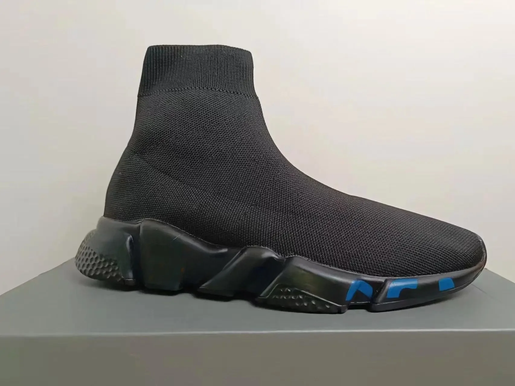 נעלי גרביים לזוגות נעלי טריינר עצלות לגברים טריינר מהירות תחנת חוצות סגנון פריסי נעליים קואז'ואליות למבוגרים בקיץ