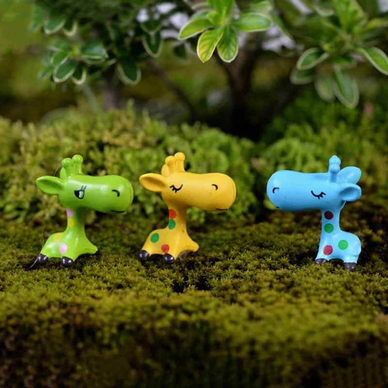 New 1/3Pcs Cartoon Cute Mini Resin Animal Giraffe Fairy Garden Ornament Miniature Bonsai Plants Pot Fairy DIY Doll(Color Random)