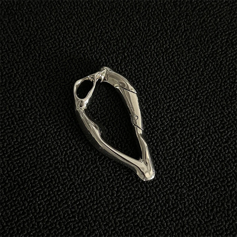Speziell geformter Metall-Karabiner-Schlüsselanhänger, multifunktionaler Bergsteiger-Auto-Schlüsselanhänger, Gothic-Rucksack, Taille, hängende Dekoration, DIY, Y2K – Detail 7