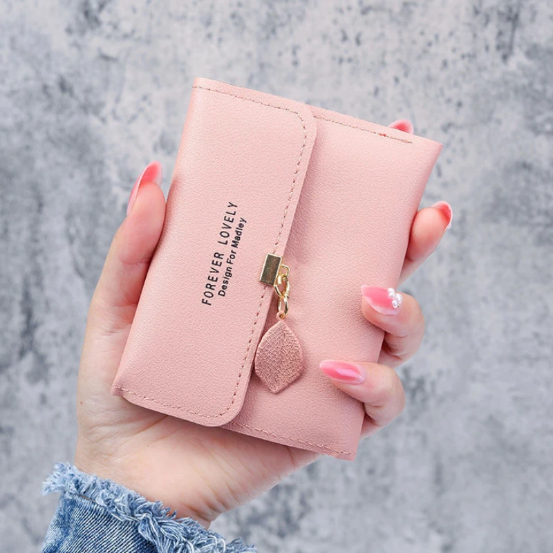 

Женский короткий кошелек, милый маленький кошелек в Корейском стиле для девушек, студентов, держатель для карт тройного сложения, сумка для удостоверения личности, кошелек для монет, женские кошельки