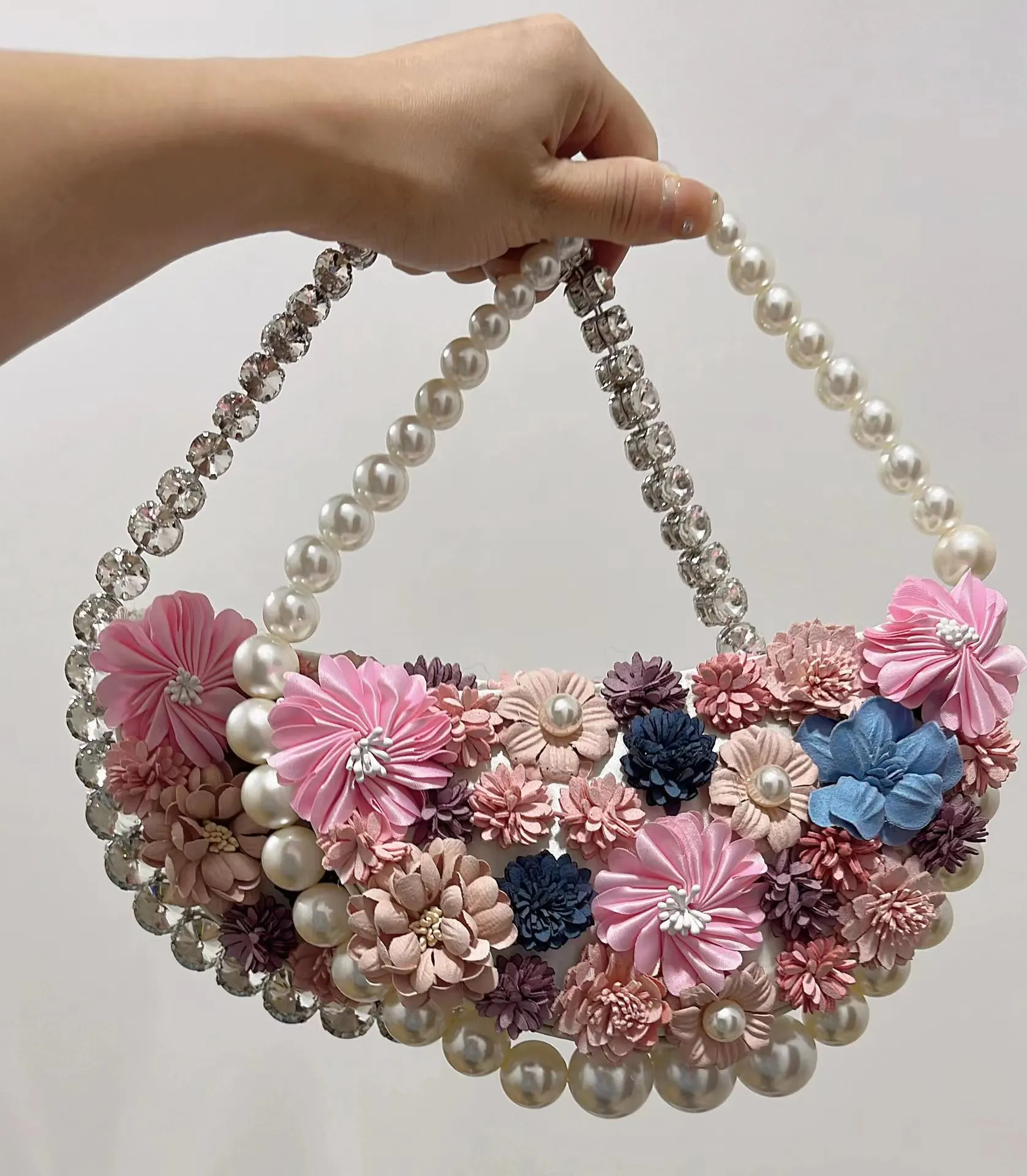 

Internet celebrity blogger handbag French fairy dinner bag pearl-encrusted diamond armpit bag retro flower diamond bag