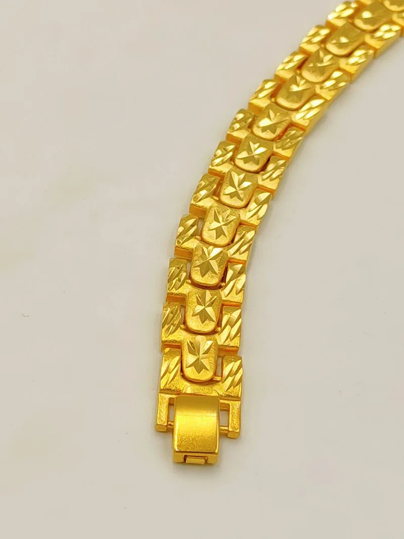 Ʈ     ùķ̼ ǰ    ־,    ,   999