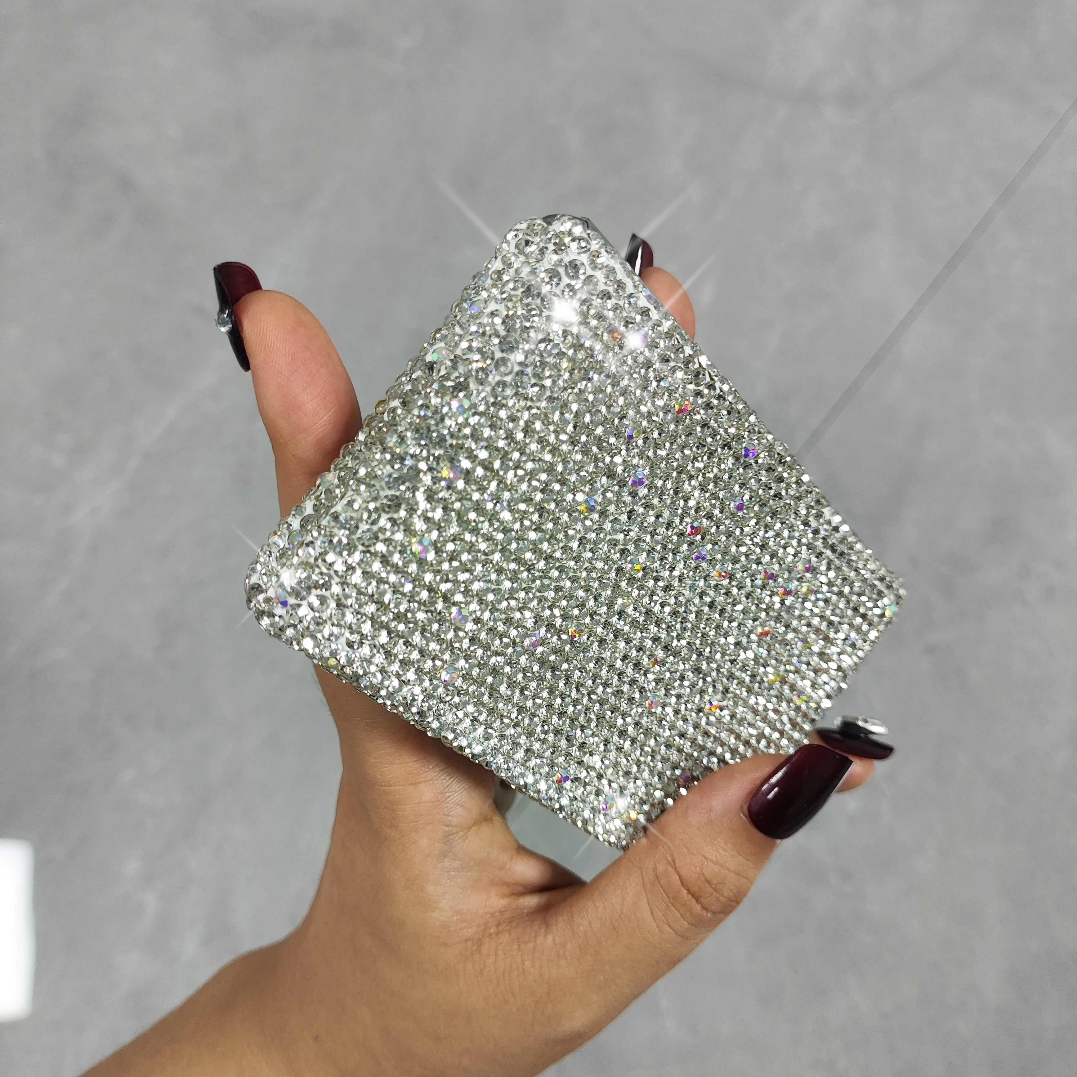 High appearance level stainless steel card holder artificial diamond ultra-thin and compact bank card holder 4