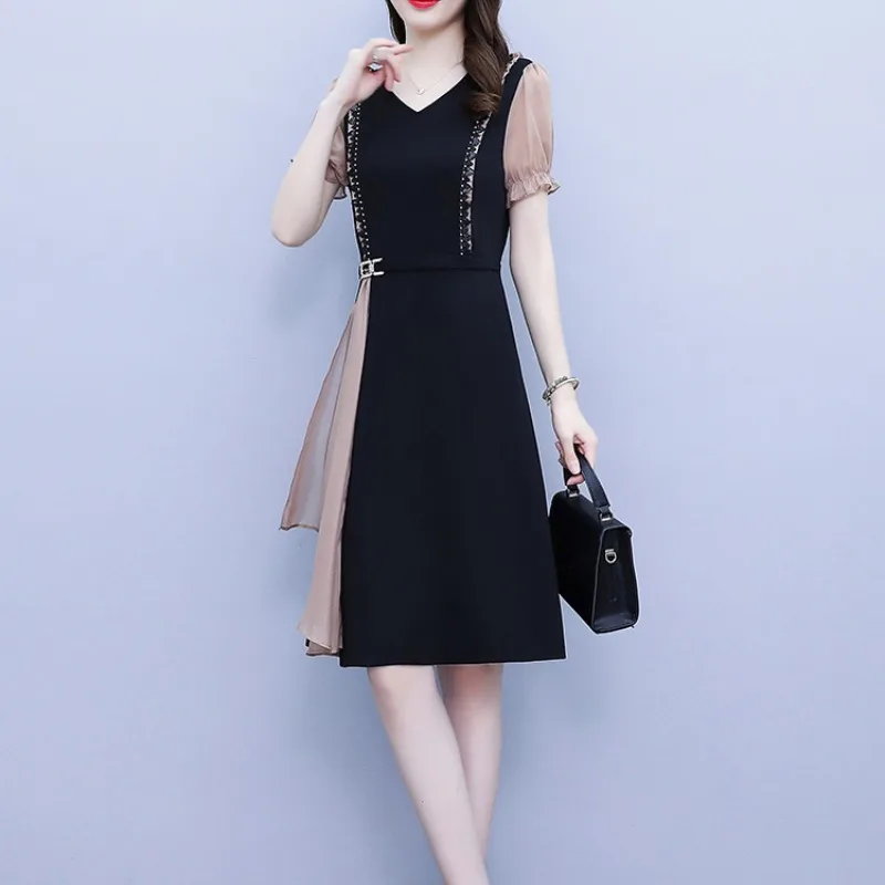 

Women's 2024 Summer Pullover V-Neck Splicing Chiffon Temperament Western Style Lace Colorblock Mid Length Short Sleeved Dress