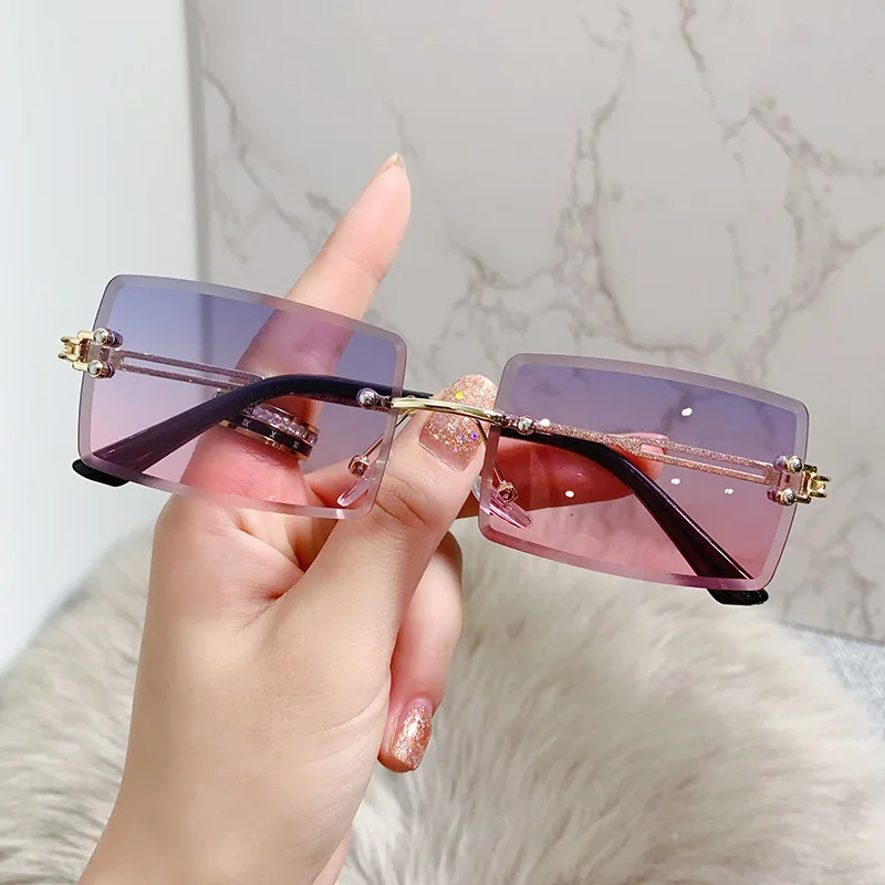 

Vintage Fashion 2022 New Sunglasses Rimless Frameless Rectangle Shades Gradient UV400 Summer Traveling Sun Glasses for Women