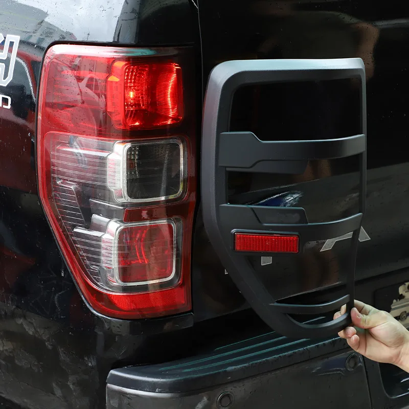 Für Ford Ranger Raptor T6 T7 PX MK1 MK2 Wildtrak T8 2012-2021 Hinten Lampe Dekorative Rahmen Abdeckung ﻿ Mattschwarze Rücklichtabdeckung für das Auto
