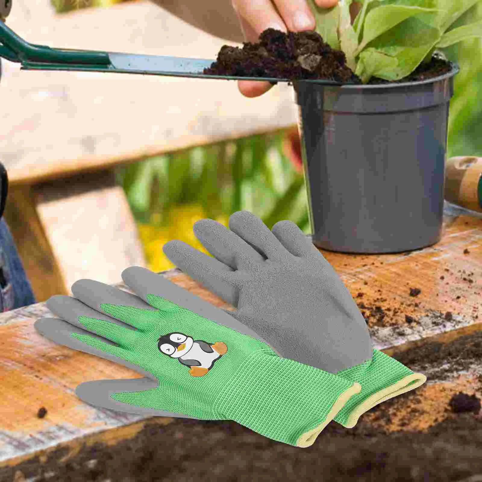 4 Pairs Children's Gloves Work Reusable Gardener Gifts Outdoor Sports Clean for The Protective Emulsion Durable Working