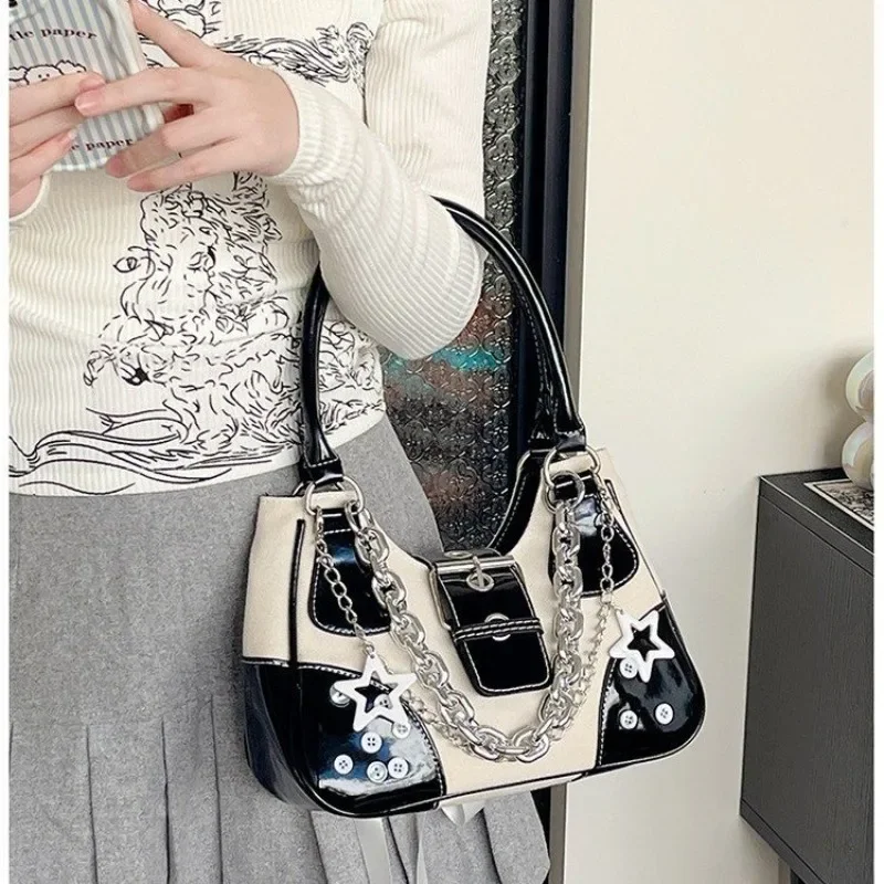

Original Middle Ages Spicy Girl Nylon Lacquer Canvas Underarm Bag Sweet Cool Star Iron Chain Single Shoulder Crossbody Bags Gift