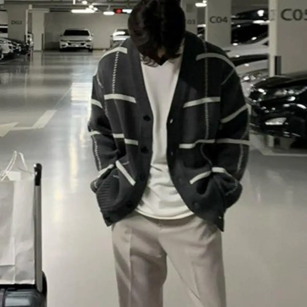 Description Picture 3 of itemAutumn Winter Sweater Cardigan Men V-neck Long Sleeve Plaid Print Knitwear Cardigan Single Breasted Loose Fit Sweater Coat