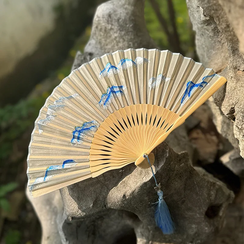 

Wedding fan gift fan Chinese craft folding fan handmade double-sided embroidery bamboo fan send friends travel selfie decoration