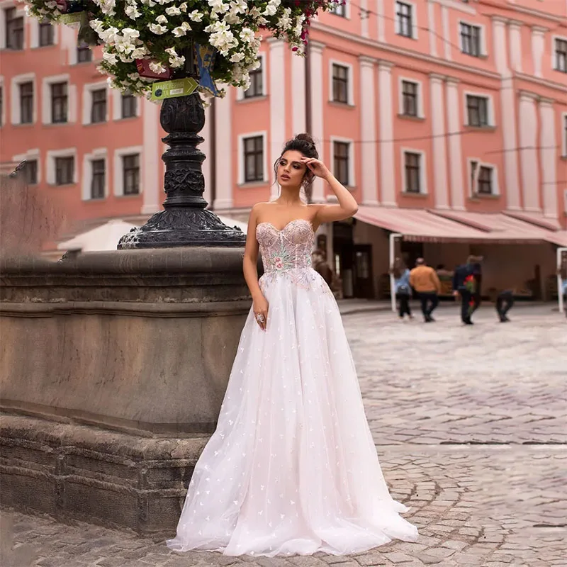

2024 Fashion Appliqued Prom Dresses Sweetheart Neck A Line Evening Gowns Custom Made Sweep Train Tulle Formal Dress