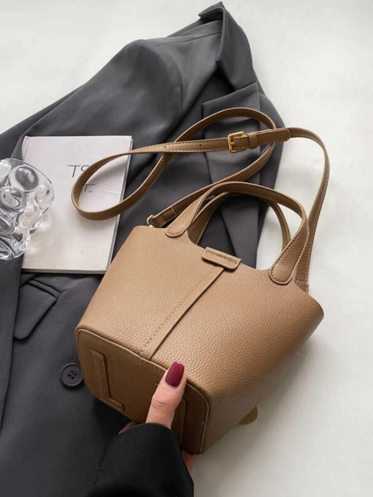 Retro 2025 New Brown Versatile Handheld Shoulder Bag