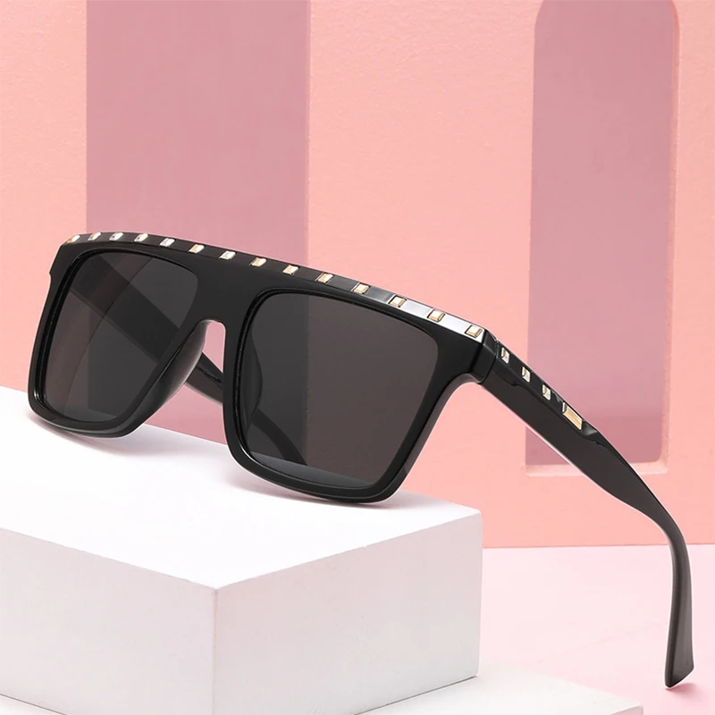 

Солнцезащитные очки с заклепками и квадратной оправой для мужчин и женщин, роскошные винтажные солнцезащитные очки для вождения автомобиля, UV400, хип-хоп, солнцезащитные очки, модный дизайн, мужские и женские очки