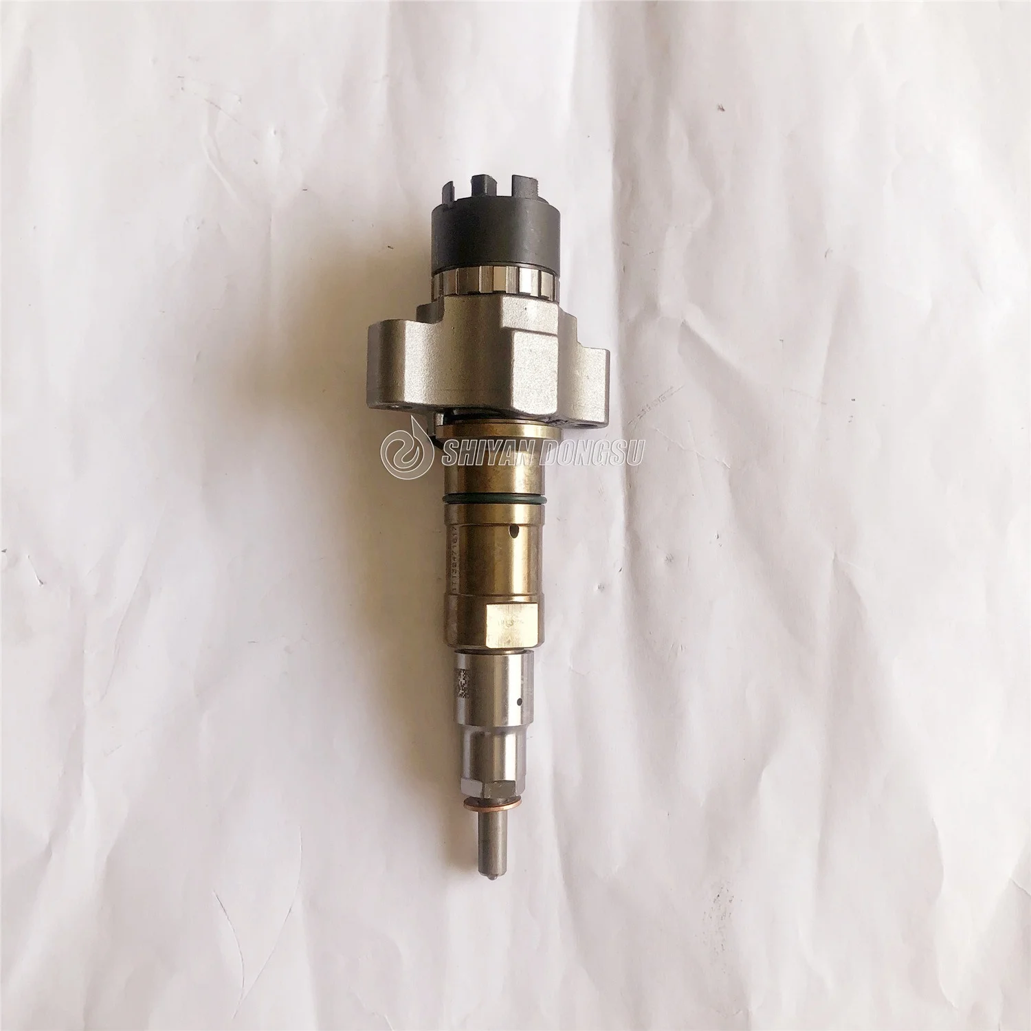 

High Quality ISL Engine Fuel Injector 2897414 5579405 2872765