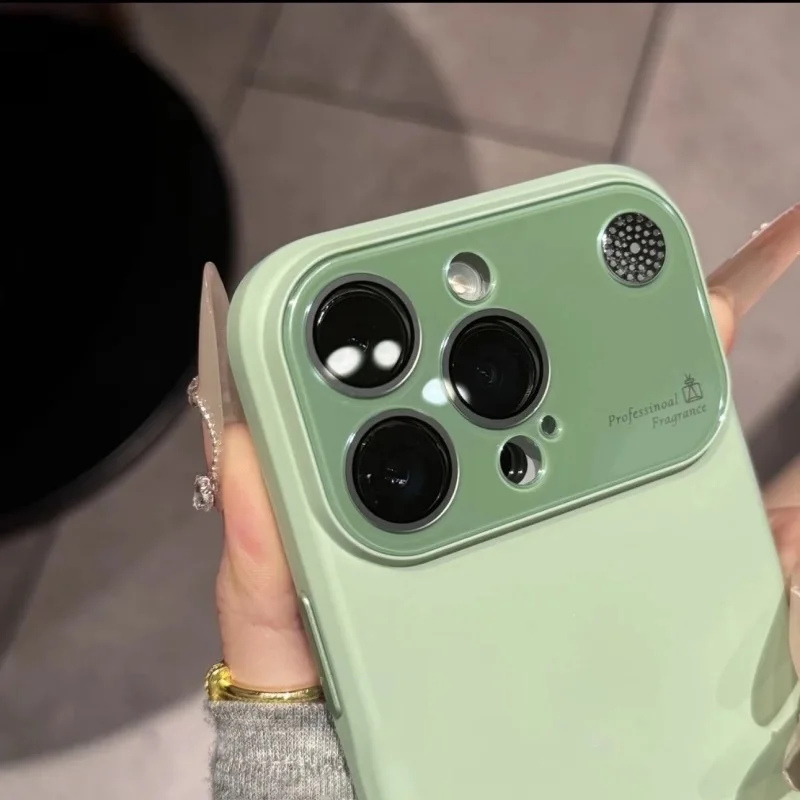Liquid Silicone Soft Phone Case with Lens Fragrance Protection and Shockproof Design