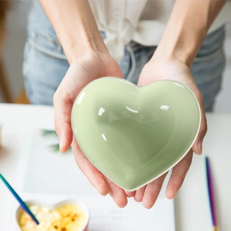 Heart Shaped Plastic Snack Plate Dish