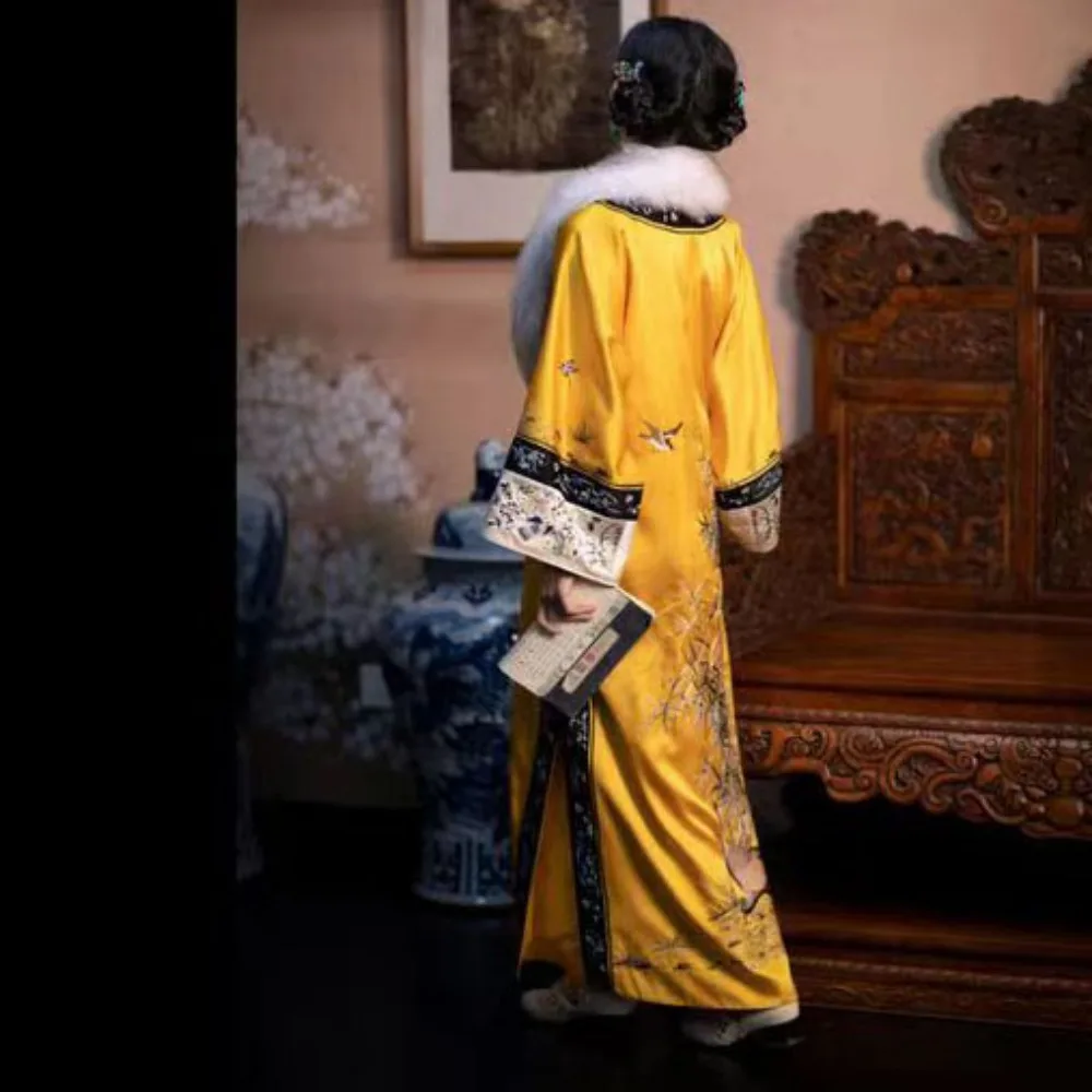 Autumn Vintage Round Neck Gold Satin Long Sleeved Cheongsam Dresses Women Qipao Qing Dynasty Cosplay Princess Costumes Vestidos chinese dress