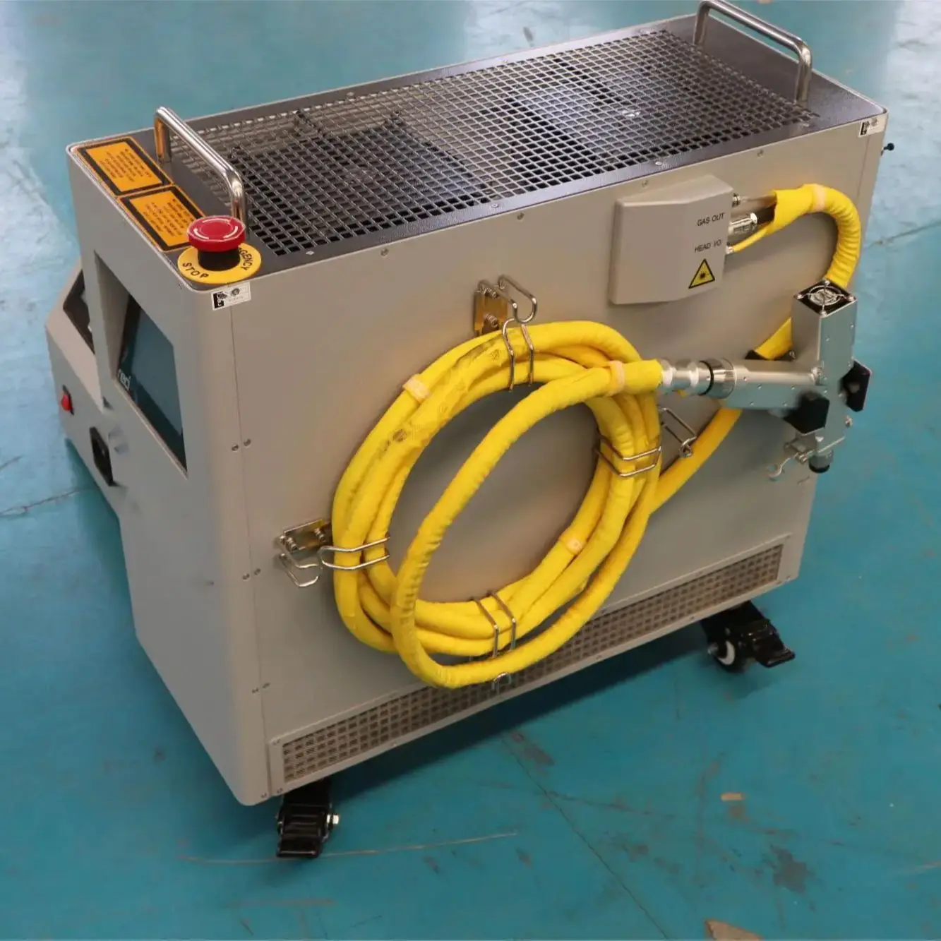 

Air Cooling RECI Laser Welding Machine Handheld 1500W MINI Fiber Laser Welders for Metal stainless steel sheet and tube