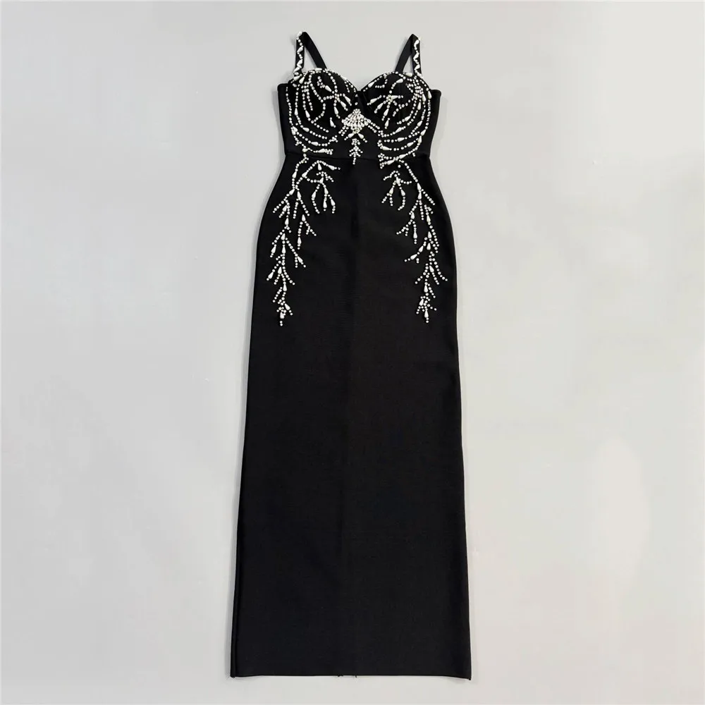 فستان سهرة أسود مطرز