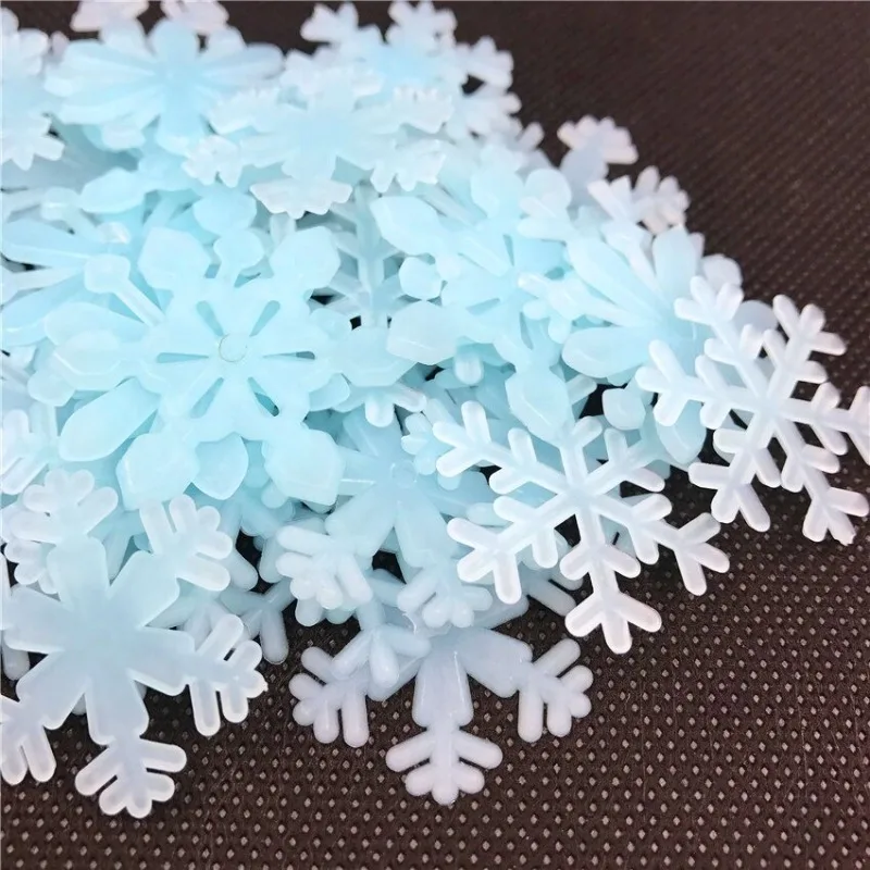 Wall Stickers 100PCS Colorful Luminous Snowflake Wall Stickers Glow in Dark Decal for Kids Baby Rooms Bedroom Christmas Home Decoration