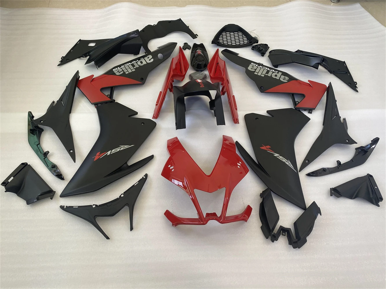 

Motorcycle Fairing Suitable for Apulia RSV4 1000 10-15 years RS1000 2010 2011 2012 2013 2014 2015 Fairing Red Black