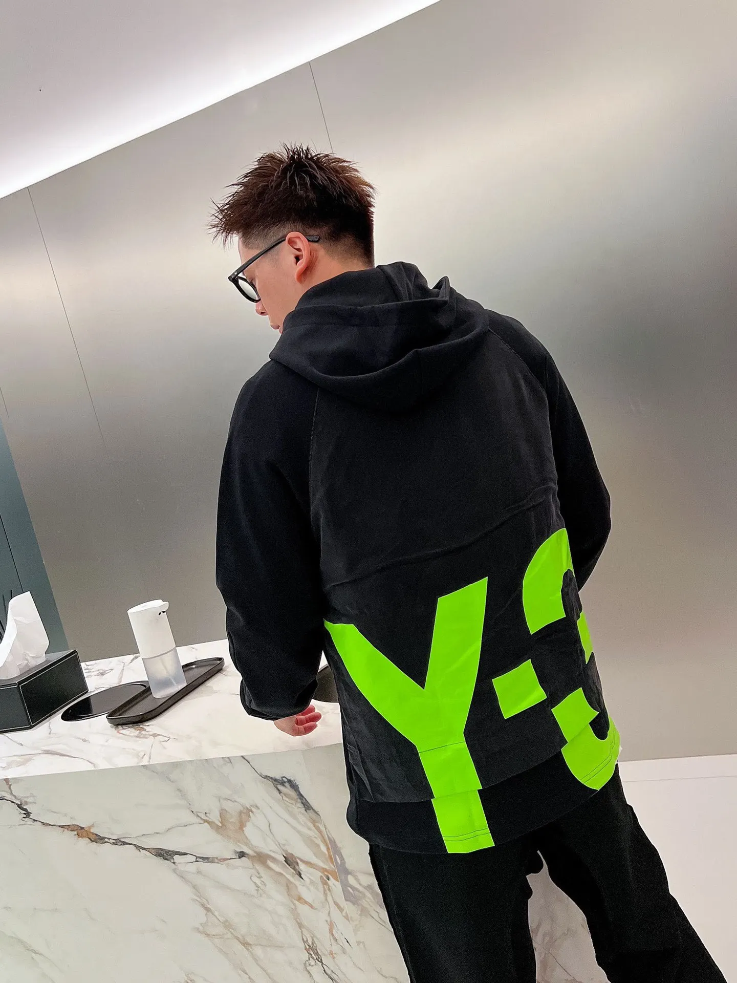 Рисунок 5 - Толстовка Yamamoto Yoshi Y3