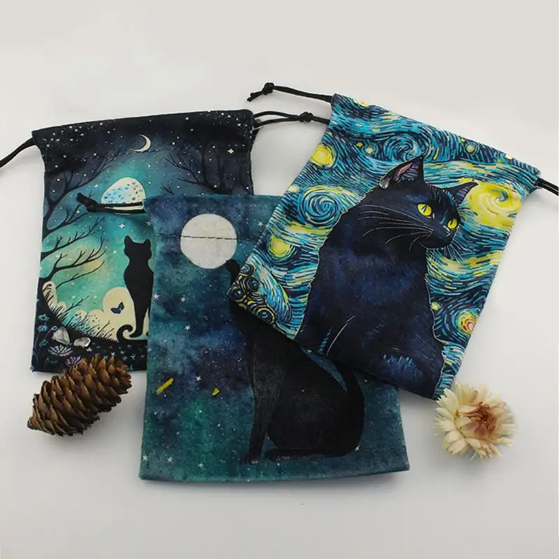 타로 카드 벨벳 보관 가방 검은 고양이 패턴으로 인쇄 된 Drawstrings가있는 미스터리 벨벳 파우치 타로 카드 파우치 주최자