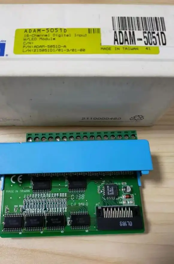 

ADAM-5051D Новый и оригинальный 16 вход со светодиодным модулем