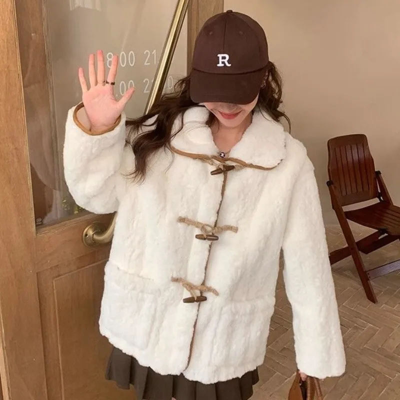 Women Horn Button Lamb Wool Coat Female Fashion Fur Integrated Loose Fur Outwear Casual Thicken Soft Glutinous Plush Outcoat