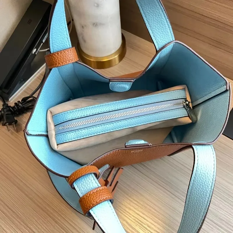 تصميم حقيبة حمل نسائية فاخرة جديدة، مصنوعة من مواد...