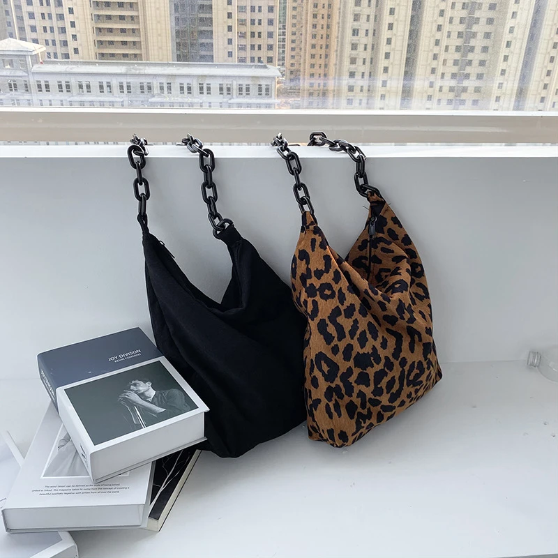 2022 New Autumn Winter Corduroy Shoulder Bags Retro Leopard Pattern Handbag Thick Chain Bags Female Daily Warm Soft Crossbody