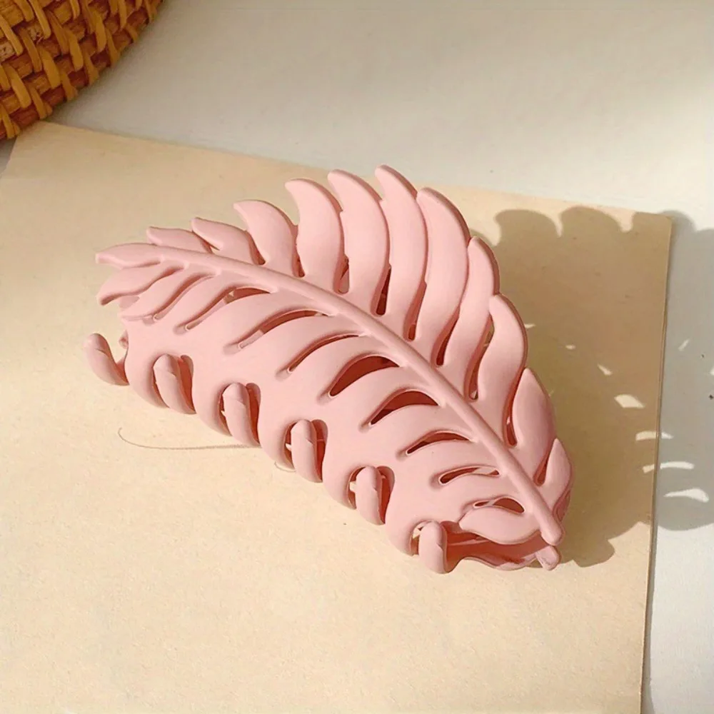 New Korean Matte Solid Color Leaf Claw Clip Crab Hair Claws Ponytail Hairpin for Women Girls Daily use Hair Accessories