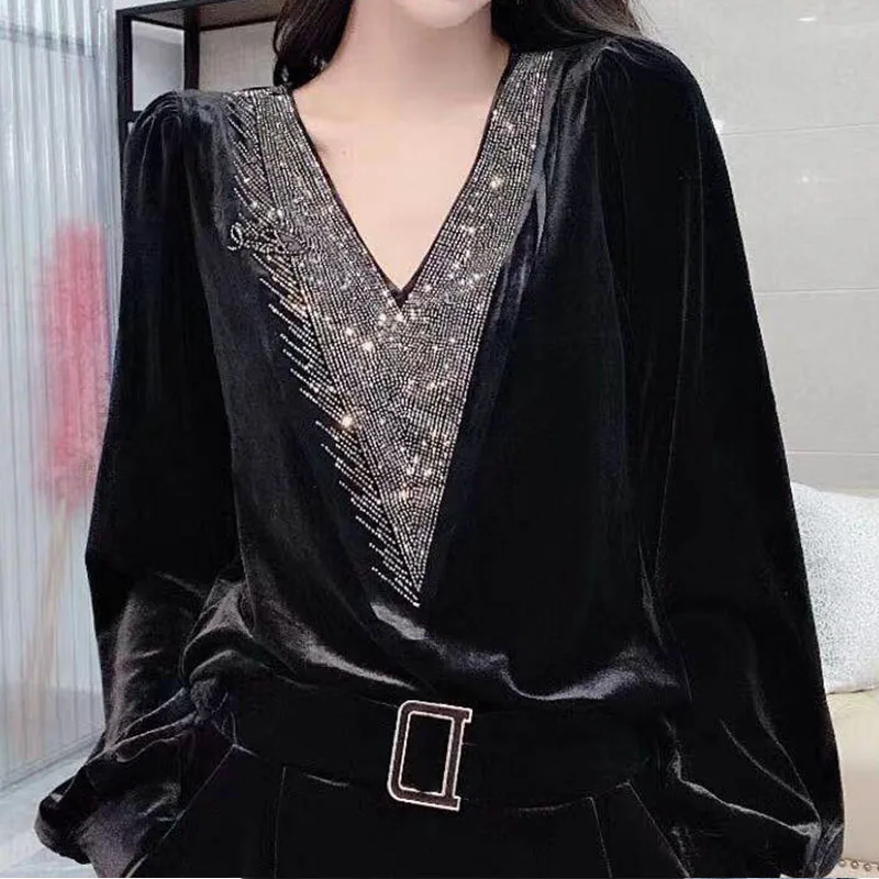 

2022 Gold Velvet long-sleeves Top Autumn Winter Fashionable Western Style V-neck Women's Inside Slim Fit Bottomin Shirt