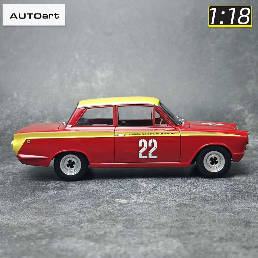 AUTOART 1/18 LOTUS CORTINA MK I CLASS WINNER OF 1964 BUDAPEST