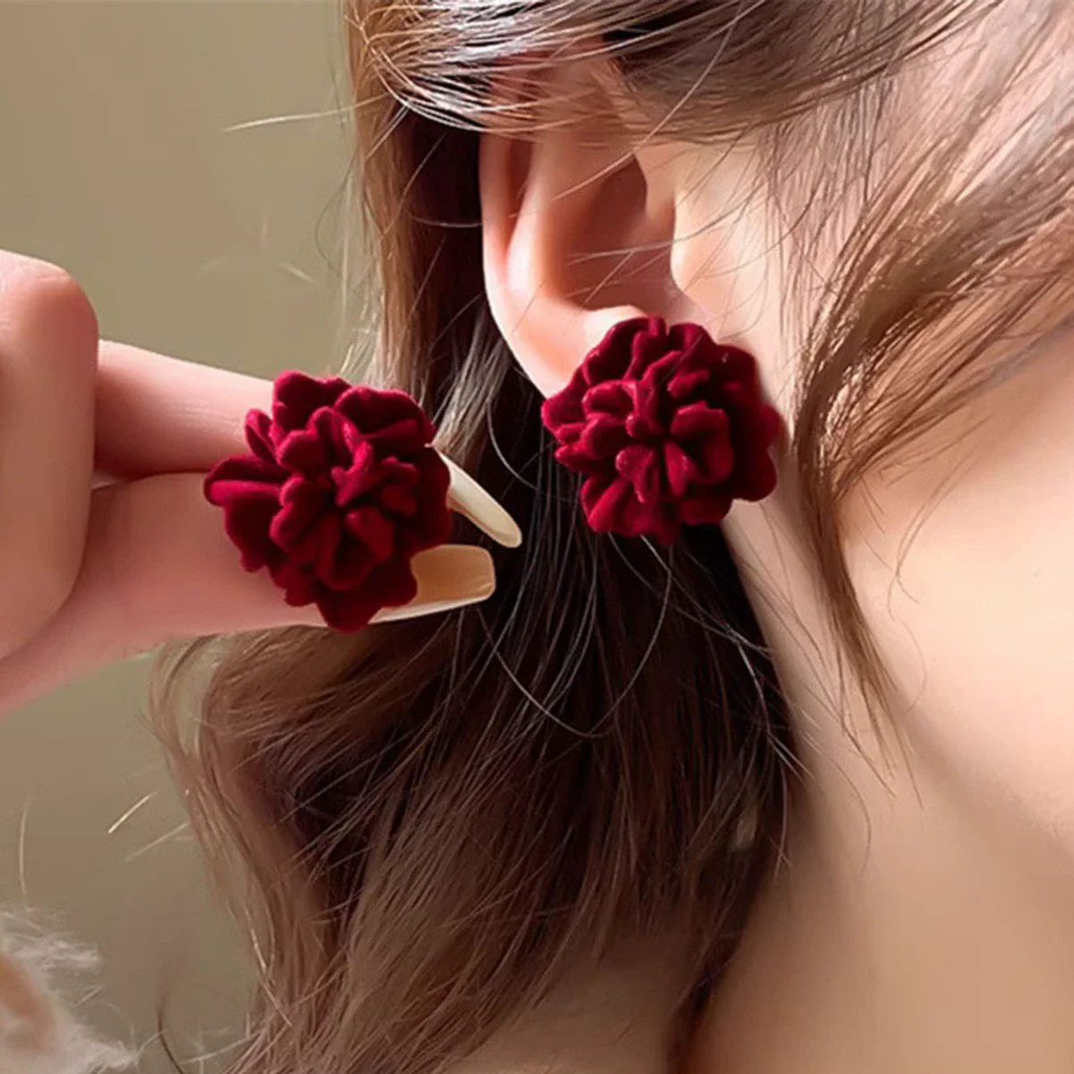 Rote Beflockung Blume Ohrstecker für Frauen Trendy Falten Blütenblatt Große Ohrringe Hochzeit Party Glück Persönlichkeit Schmuck Mädchen Geschenk