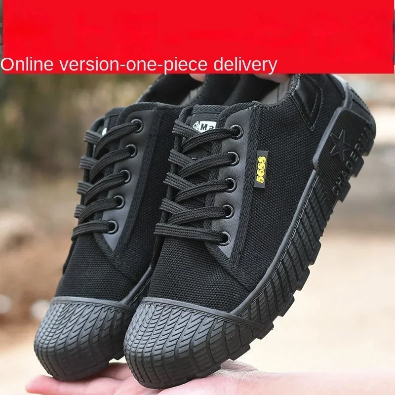 Training shoes for men: high top and low top cloth shoes Sneakers for men Outdoor expansion training shoes