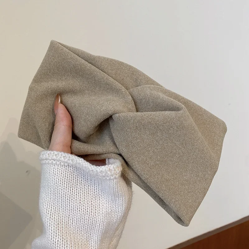 Elegant Autumn Winter Cross-Stretch Headband