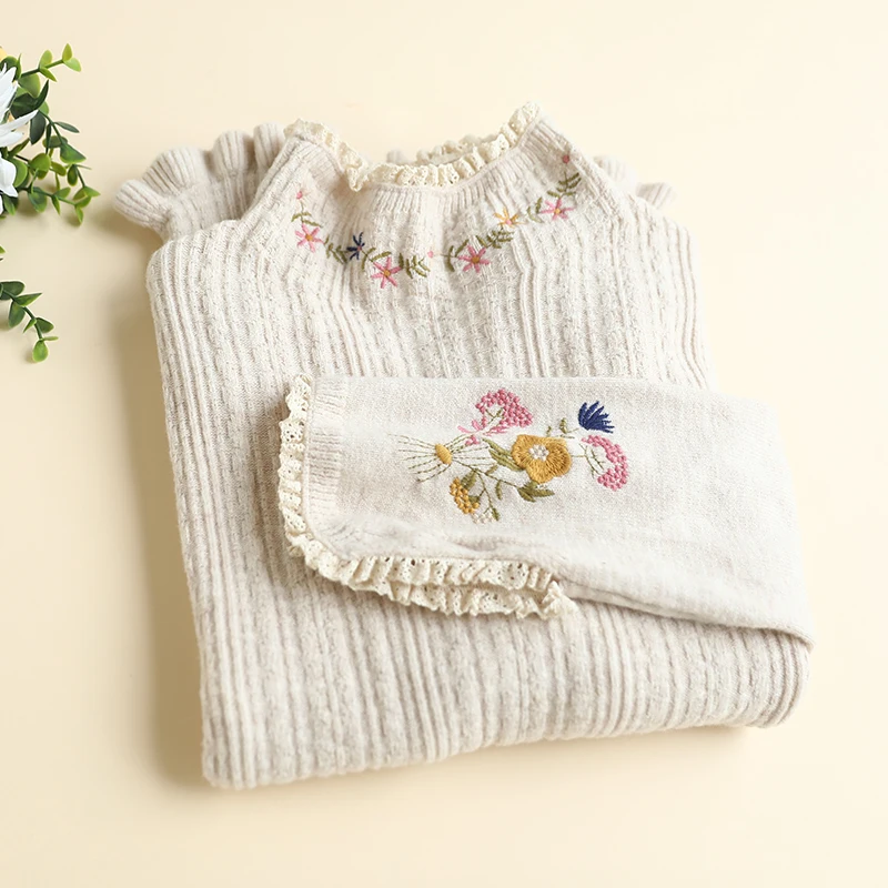 Autumn New Sweet Mock Neck Embroidered Pullovers Sweater Women Long Sleeve Casual Knitting Top Pullovers D259 2
