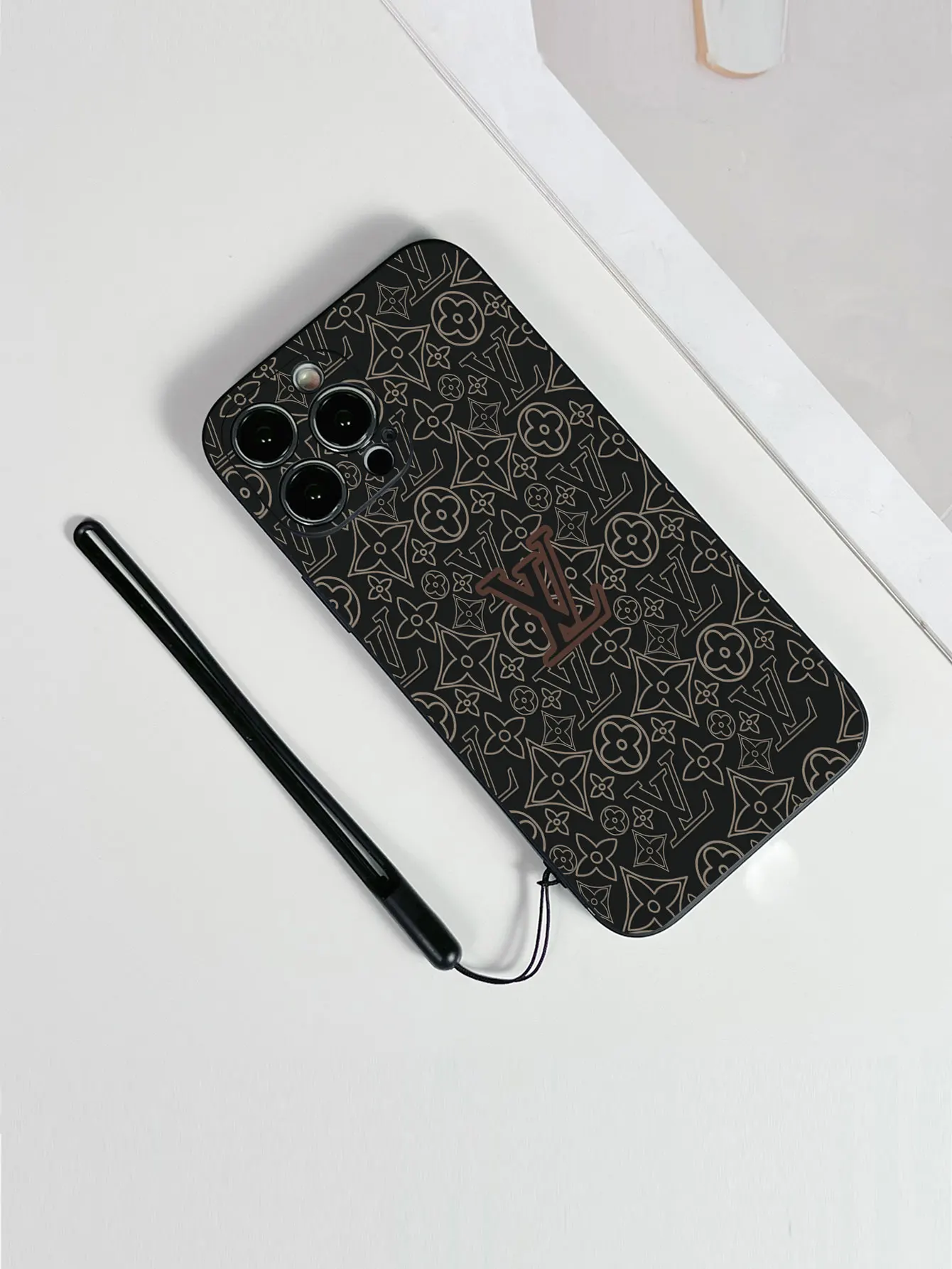 

Черный силиконовый чехол из ТПУ с ремешком LV, подходит для Samsung Galaxy S21FE S22Ultra S23 S20PLUS S24